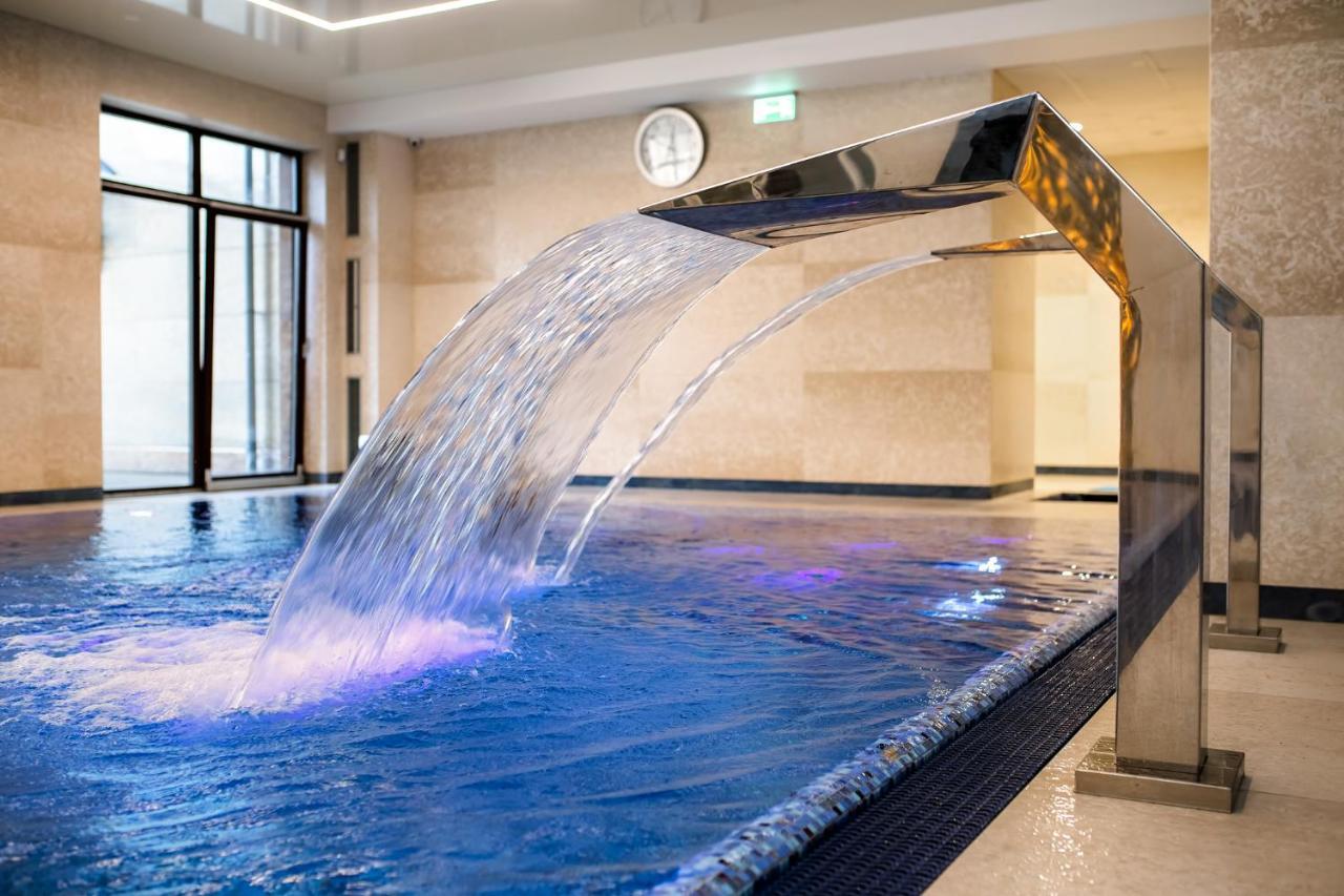 Hotel Park Kajetany Nadarzyn Kültér fotó