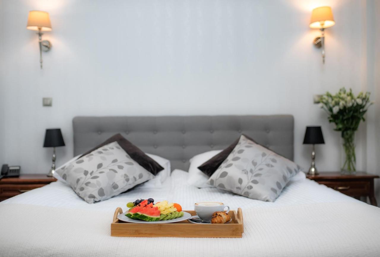 Hotel Park Kajetany Nadarzyn Kültér fotó